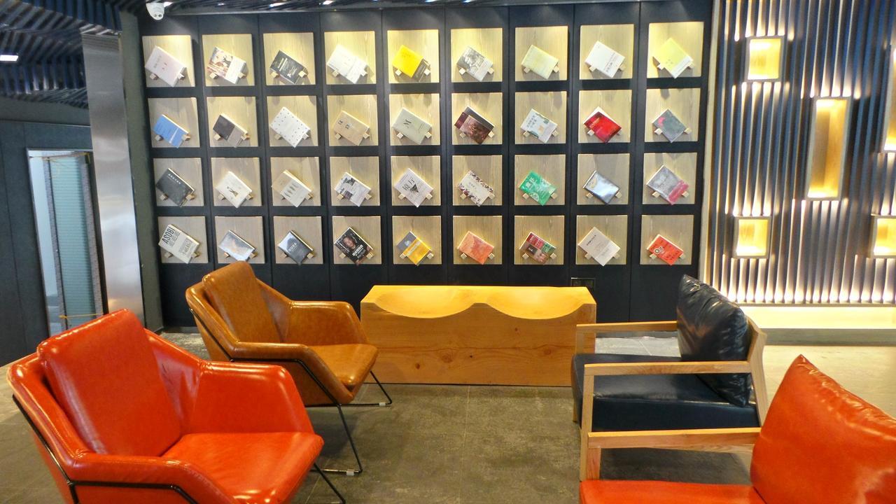 Lifu Hotel Wankel Jiang Tai Road Metro Station Branch 广州 外观 照片