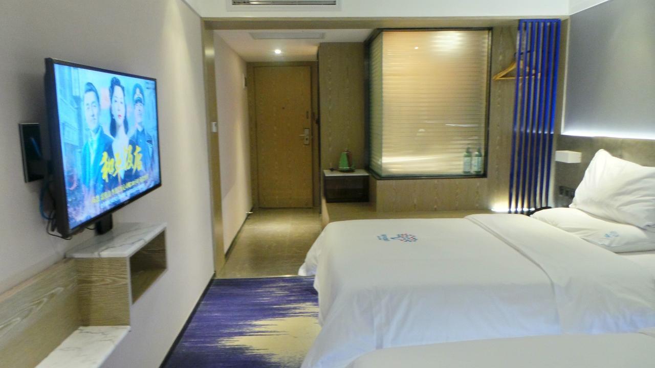Lifu Hotel Wankel Jiang Tai Road Metro Station Branch 广州 外观 照片
