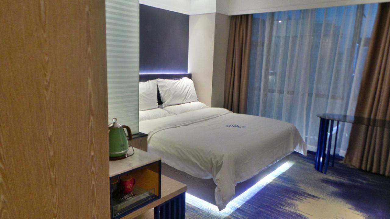 Lifu Hotel Wankel Jiang Tai Road Metro Station Branch 广州 外观 照片