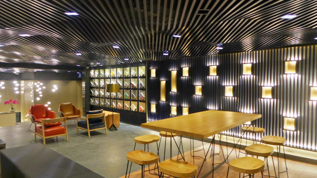 Lifu Hotel Wankel Jiang Tai Road Metro Station Branch 广州 外观 照片